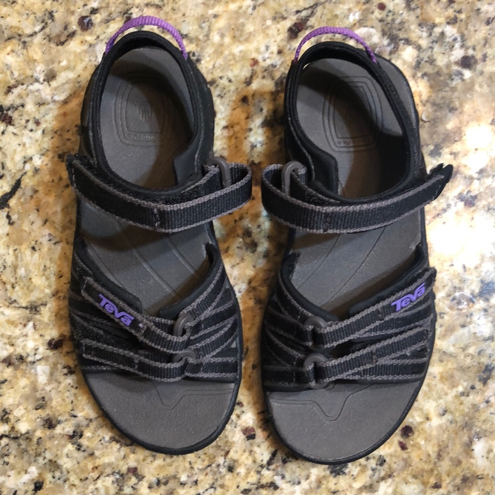EUC Toddler Teva sandals